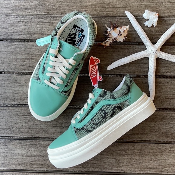 🌴🔆VANS- PLATFORM HAIR STYLES🔆🌴 - Picture 4 of 12